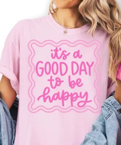 Women’s Oversized Graphic Tshirt – “It’s A Good Day to be Happy” Happy Print Top, Breathes Easy, Soft Cotton for Cozy Days, Double-Stitch Design (Oversized Tshirt Women)